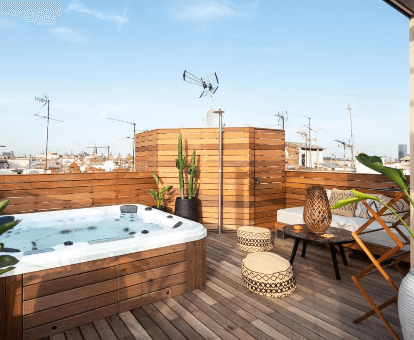 Amazing New with Rooftop Jacuzzi