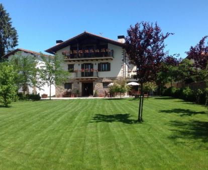 Hôtel Iribarnia The Originals Relais (Relais Du Silence) en Lantz (Navarra)