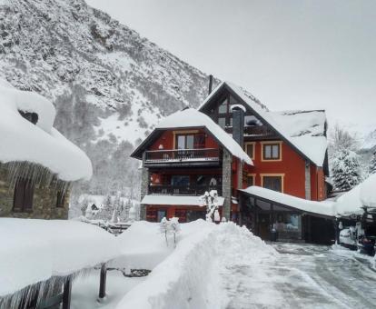 Mauberme Mountain Boutique Hotel en Salardú (Lérida)