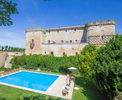 Posada Real Castillo del Buen Amor en Villanueva de Cañedo (Salamanca)